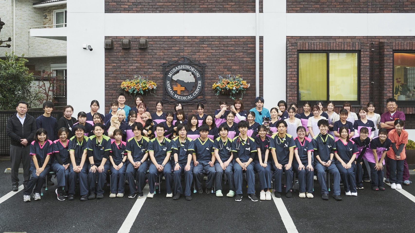 集合写真｜犬猫うさぎ専門動物病院｜埼玉県久喜市・蓮田市・白岡市・幸手市・加須市・杉戸町・宮代町・上尾市・桶川市・北本市・鴻巣市・伊奈町・春日部市・さいたま市エリア